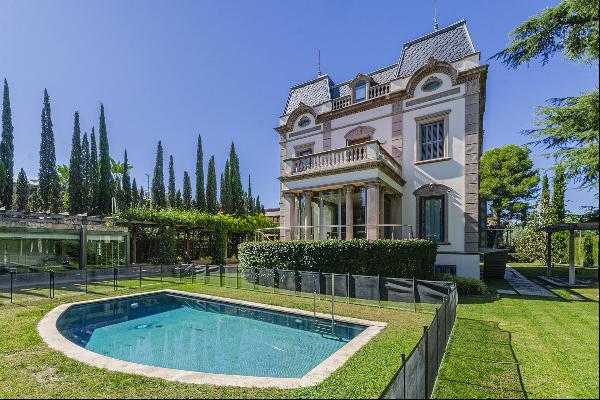 Noucentista style house with a splendid garden in Sant Just Desvern