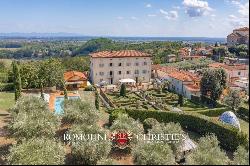 MAJESTIC LUXURY VILLA FOR SALE IN LUCCA, TUSCANY