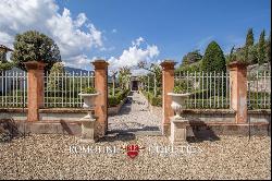 MAJESTIC LUXURY VILLA FOR SALE IN LUCCA, TUSCANY