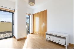 4 Bedroom Duplex, Lisboa