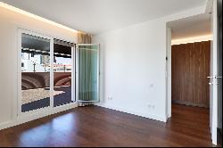 Flat, 3 bedrooms, for Sale