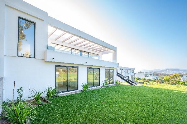 New house in Marbella, in front the Golf course.