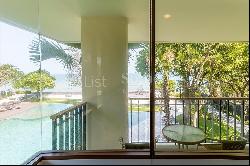 Luxury 3 Bedroom Beachfront Condo