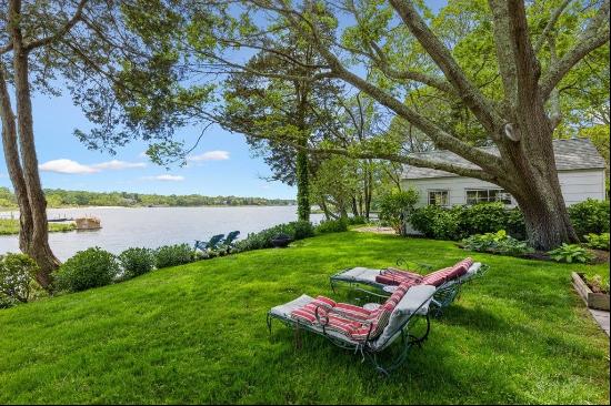 Charming, newly renovated, waterfront property in the private Towd Point beach/boating com