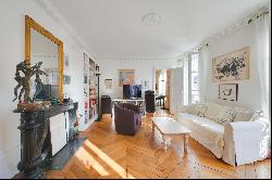 Apartment for sale in Paris 3rd arr. - rue des Tournelles.