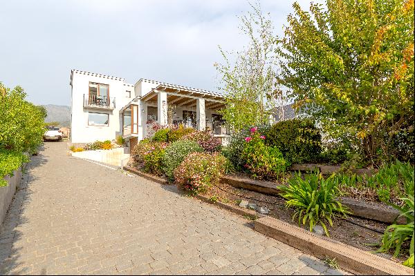 House in Los Ríos, Piedra Roja