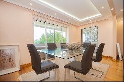 Flat, 4 bedrooms, for Sale