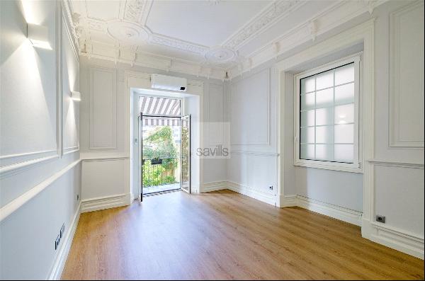 Charming 4 Bedroom Renovated Flat, Avenidas Novas, Lisbon