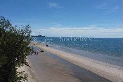 Absolute Beachfront Condo in Khoa Tao