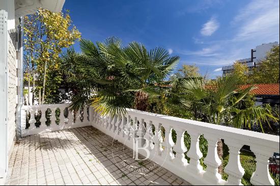 BAYONNE LES AReNES, 85 SQM APARTMENT WITH TERRACE AND GARDEN