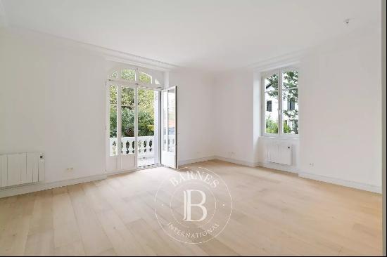 BAYONNE LES AReNES, 95 SQM APARTMENT WITH TERRACE AND GARDEN