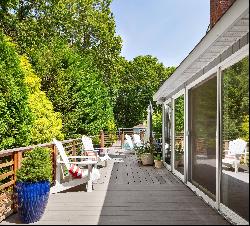 Chic and Refined Moments to East Hampton Village