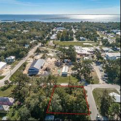 133 Ave I, Apalachicola FL 32320