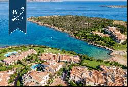 Wonderful estate framed by the Gulf of Cala del Faro in Porto Cervo for sale