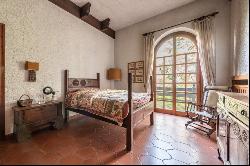 Enchanted Villa Country - Chic on the hills of Lake Varese with swimming pool and private