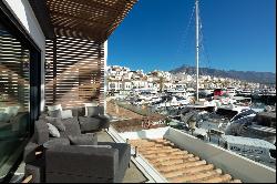 Newly renovated modern apartment on the front line of Puerto Banus