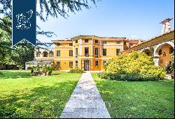 Luxurious estate with a big planted park for sale between Vicenza and Asolo