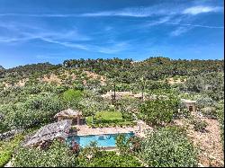 Extraordinary finca property in Mallorca with guest houses pool and partial sea view