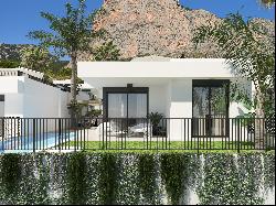 Villas with excellent qualities at the foot of Mount Ponoig, Polop