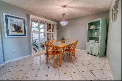 111 Airport Avenue W #107, Venice FL 34285