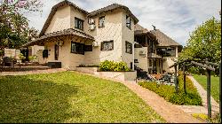 Well positioned guesthouse in Somerset West