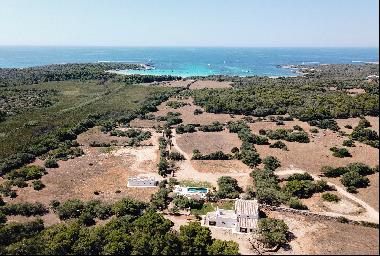 Exclusive Menorcan estate with access to the sea, for rent