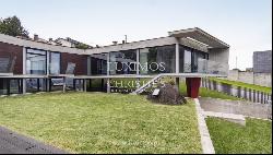 Contemporary villa with garden, for sale, in Guimaraes, North Portugal