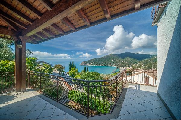 4-bedroom villa with sea views for sale in Moneglia, Liguria