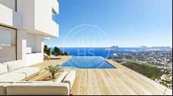 Luxury villa with wonderful sea views in Cumbre del Sol, Benitachell 03726