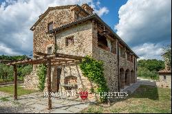 SUSTAINABLE FARMHOUSE FOR SALE IN ANGHIARI, TUSCANY