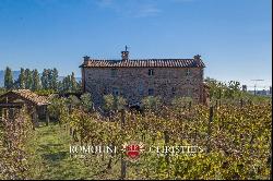 SUSTAINABLE FARMHOUSE FOR SALE IN ANGHIARI, TUSCANY