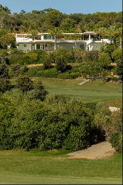 Original curvilinear villa in Finca Cortesin, Casares