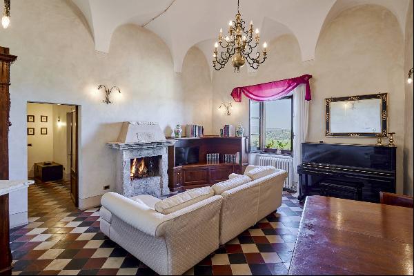 Elegant apartment with views in Montepulciano