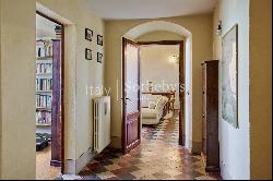 Elegant apartment with views in Montepulciano