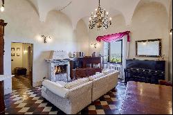 Elegant apartment with views in Montepulciano