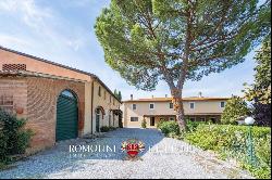 ESTATE WITH VINEYARD AND HUNTING RESERVE FOR SALE IN FLORENCE, TUSCANY