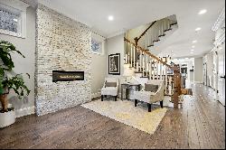 Old Town, Amazing Legal AIRBNB in a SFH + 8 BRS en suites + annual revenue:$520K