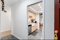 Stylish, Newly Remodeled Condo in Los Altos