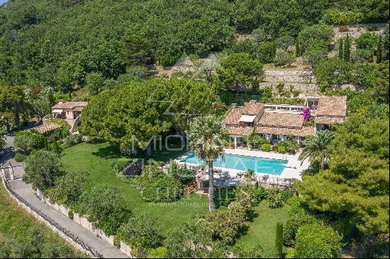 Vence - Luxurious residence in total peace and quiet