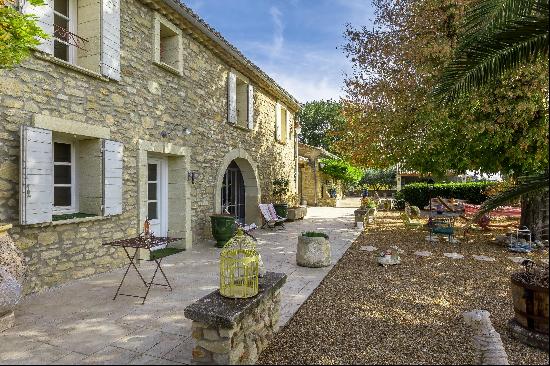 An exceptional stone farmhouse near Vaison La Romaine.