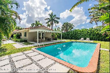Fresh Mid-Century Modern Rental in SOSO, one block from the Intracoastal Waterway. Offered
