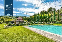 Wonderful resort with pool for sale between Tuscany, Umbria and Rome