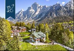 Alpine-style chalet in a high position with a view of the Boite Valley