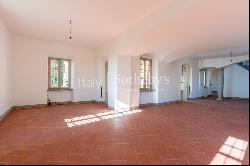 Historic Villa with Chapel on the hills of Pescia