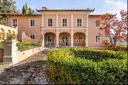 Historic Villa with Chapel on the hills of Pescia