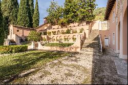 Historic Villa with Chapel on the hills of Pescia