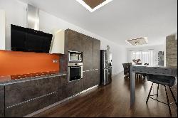 Family villa with pool, Bratislava II - Vrakuna ID: 0173