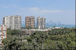 Large house with panoramic view of São Conrado beach