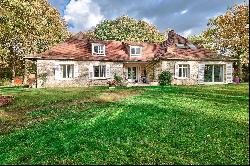 Boutigny-Prouais - An ideal family home in a private wooded residence
