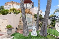 5786 La Jolla Mesa Dr, La Jolla CA 92037